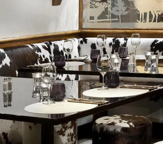 De La Croisette Hotel